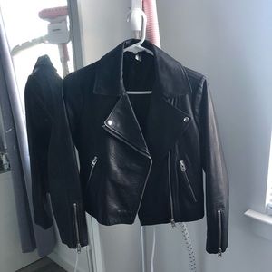 [Topshop] Cropped Moto Leather Jacket Size 6